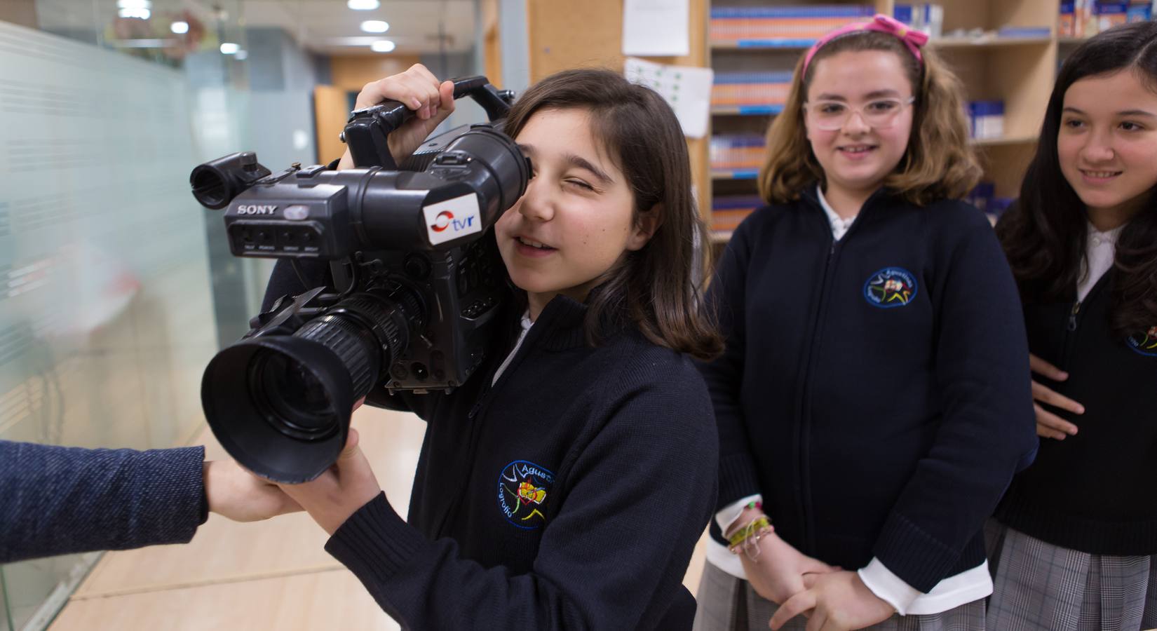 Los alumnos de 6 º A del colegio Nuestra Señora del Buen Consejo, Agustinas, visitan la multimedia de Diario LA RIOJA