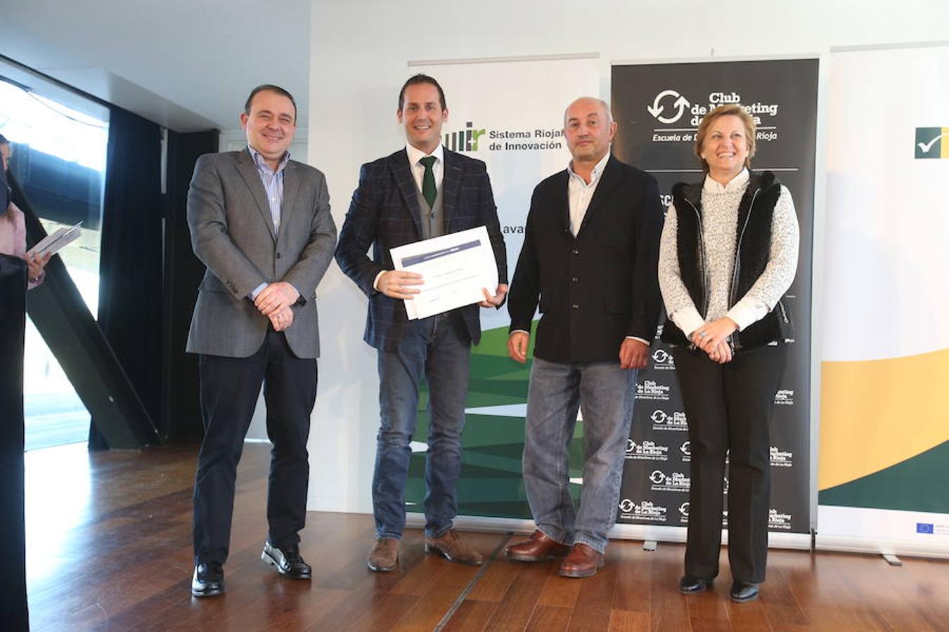 Diplomas como epílogo del curso de directivos