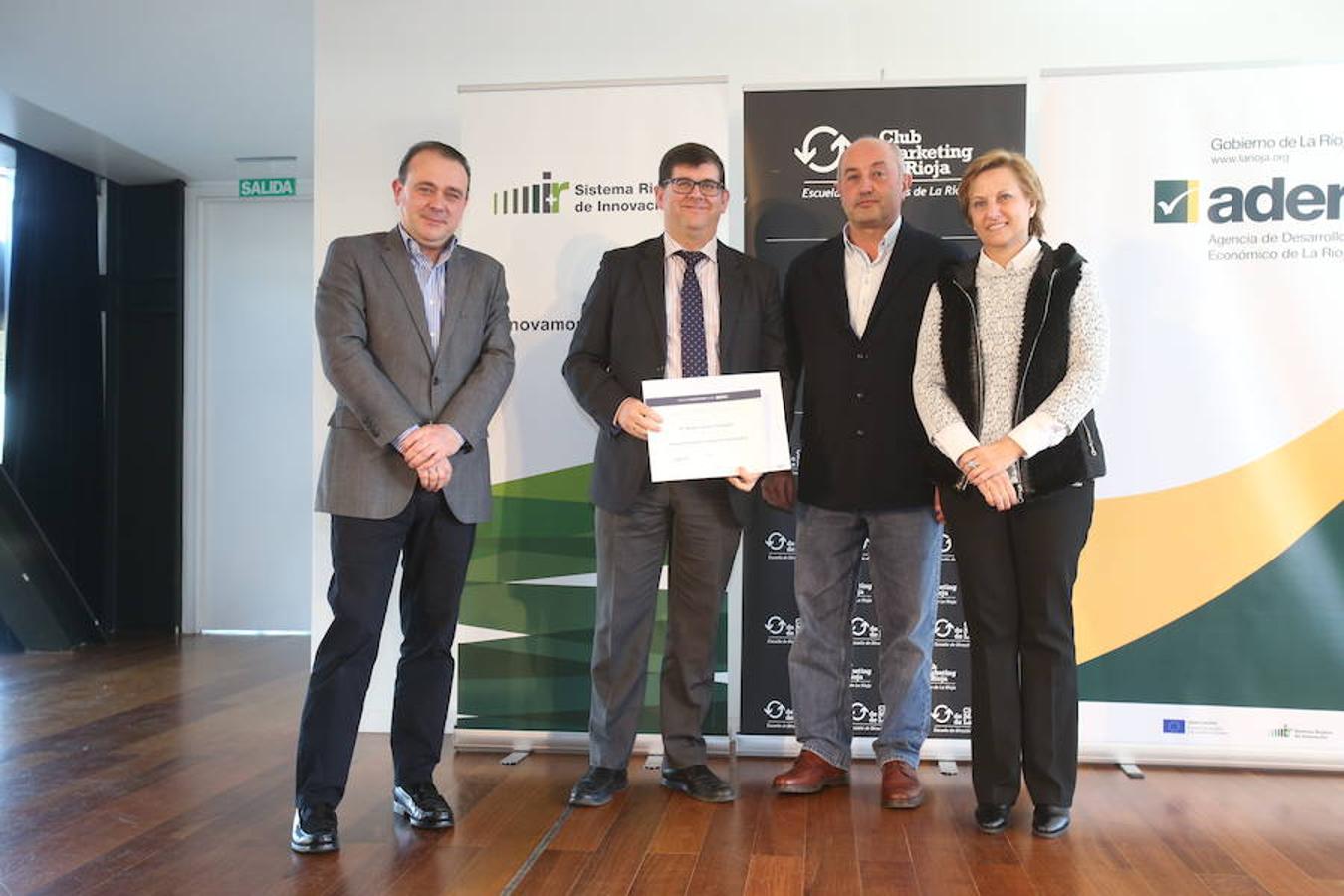 Diplomas como epílogo del curso de directivos