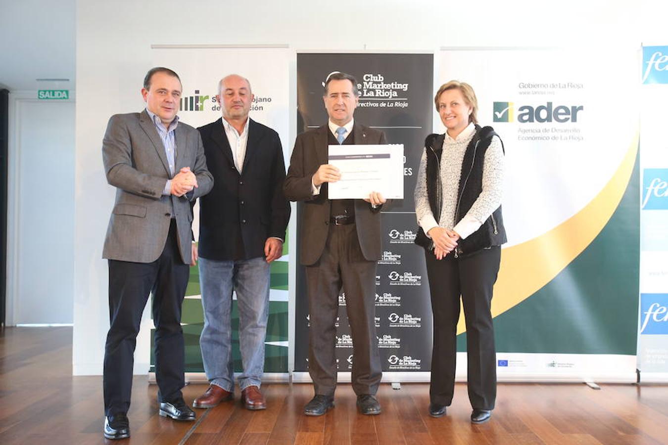 Diplomas como epílogo del curso de directivos