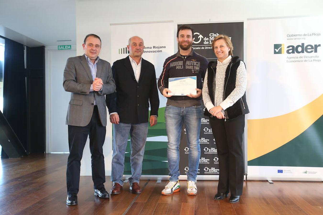 Diplomas como epílogo del curso de directivos