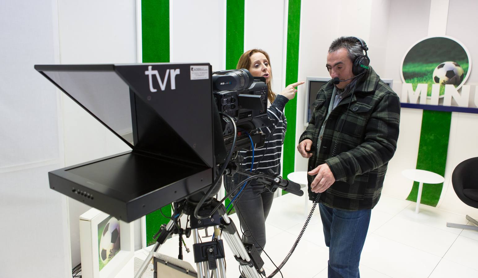 Fundación Cáritas Chavicar del centro de inserción social de Santo Domingo visitan la multimedia de Diario LA RIOJA