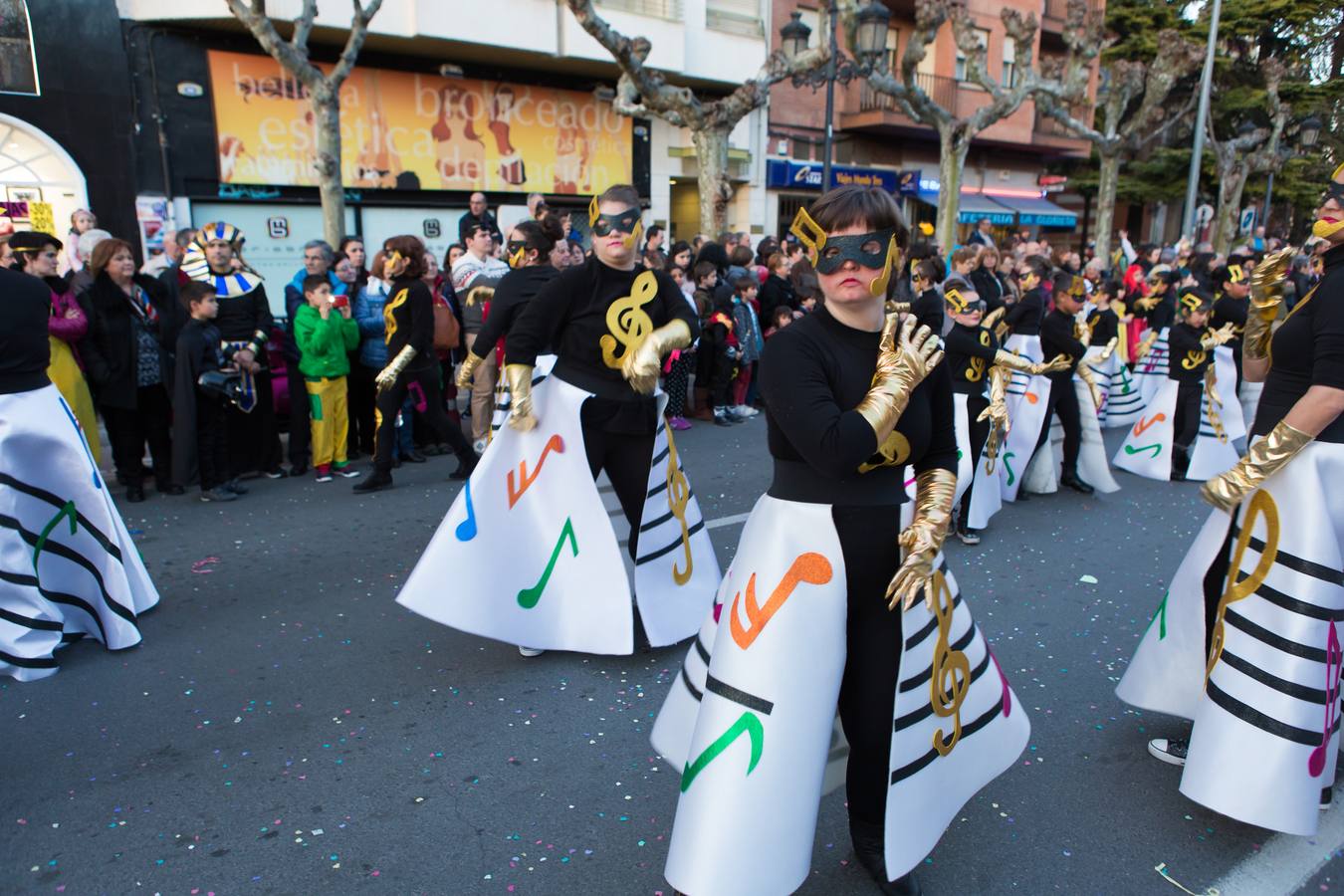 Las calles de Logroño se llenan de disfraces (II)