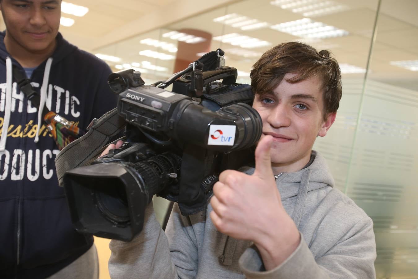 Los alumnos de 3 º de la ESDO FP del IES Laboral visitan la multimedia de Diario LA RIOJA