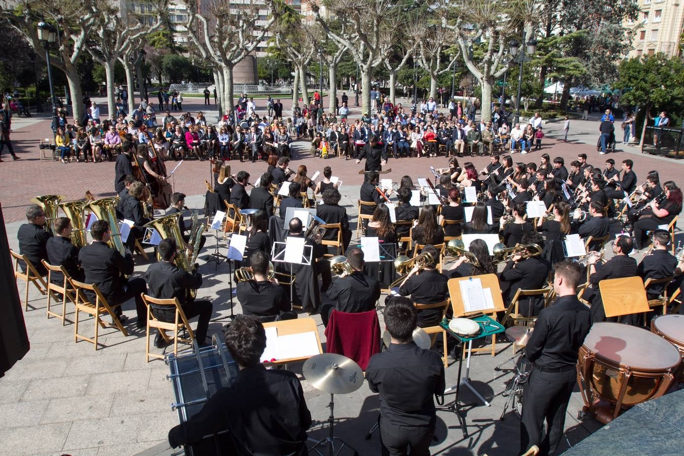 Homenaje en Logroñoa las víctimas del terrosimo