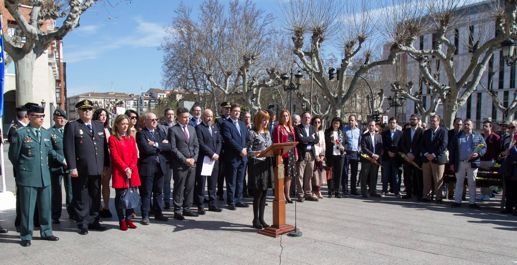 Homenaje en Logroñoa las víctimas del terrosimo