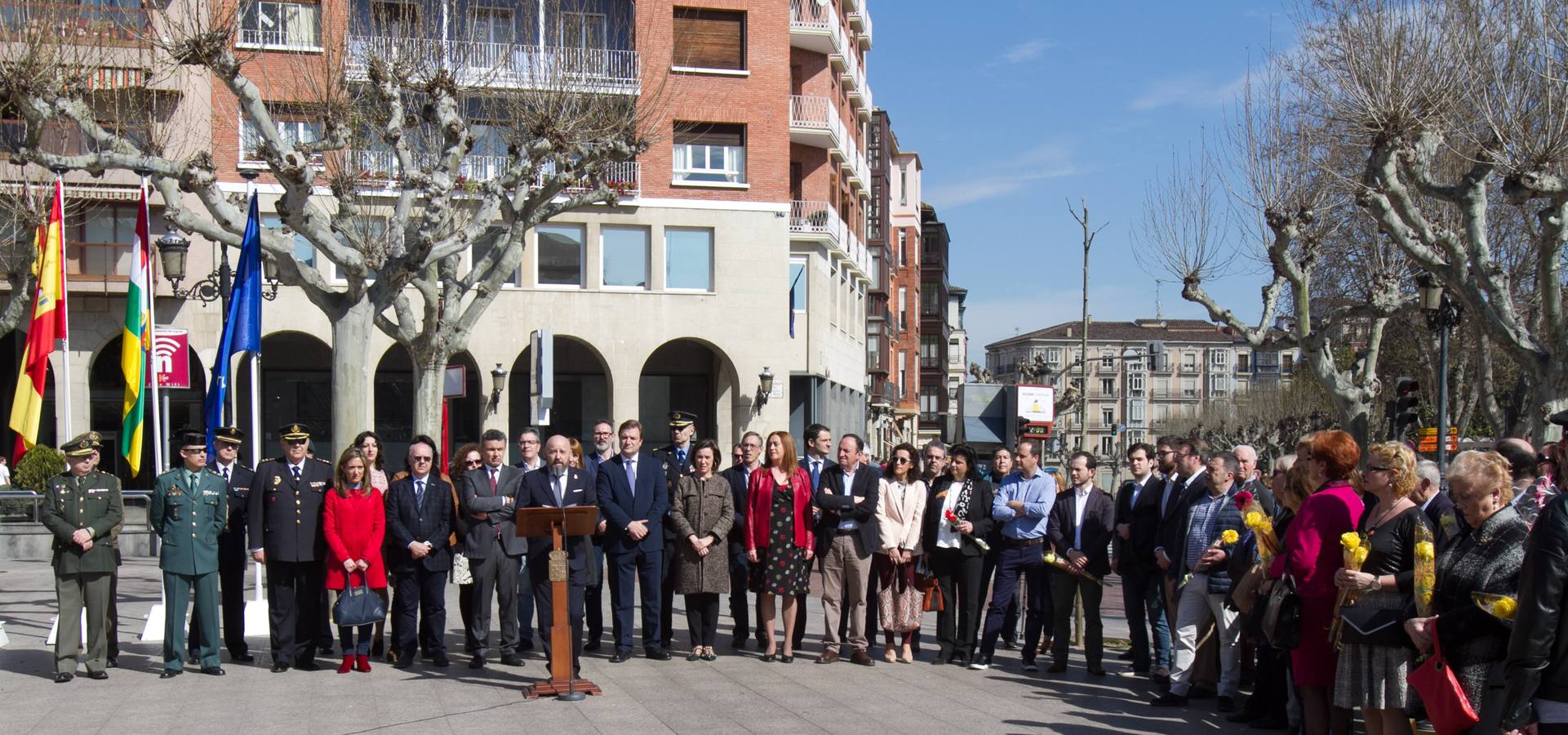 Homenaje en Logroñoa las víctimas del terrosimo