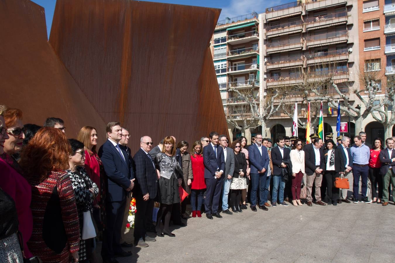 Homenaje en Logroñoa las víctimas del terrosimo