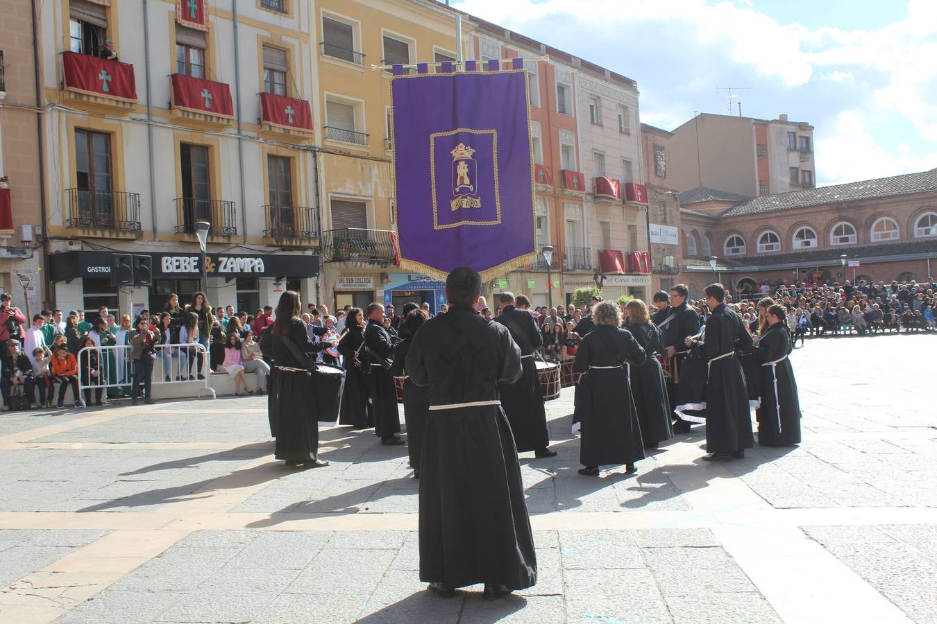 Exaltación de tambores y cornetas