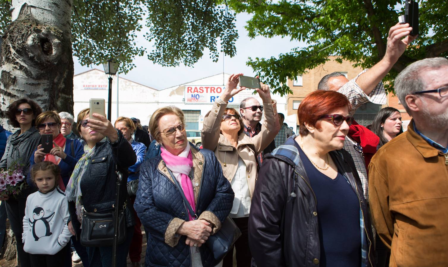 El paso del ‘Santo Cristo resucitado&#039; cierra la Semana Santa (I)