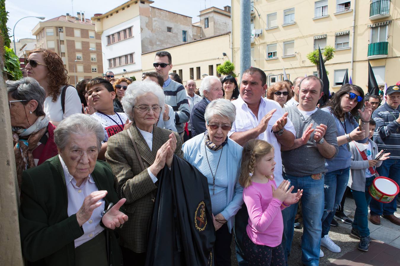 El paso del ‘Santo Cristo resucitado&#039; cierra la Semana Santa (II)