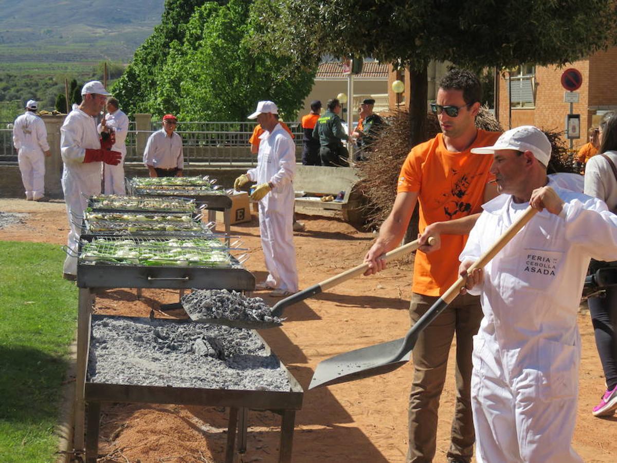 Herce celebra su I Feria de la Cebolla Asada