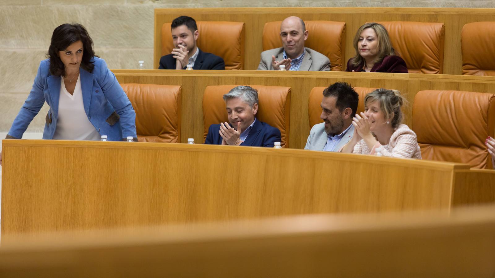 Los gestos de la sesión del Pleno del Parlamento