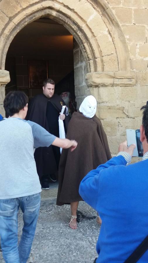 Los picaos cumplen penitencia en San Vicente en la Cruz de mayo