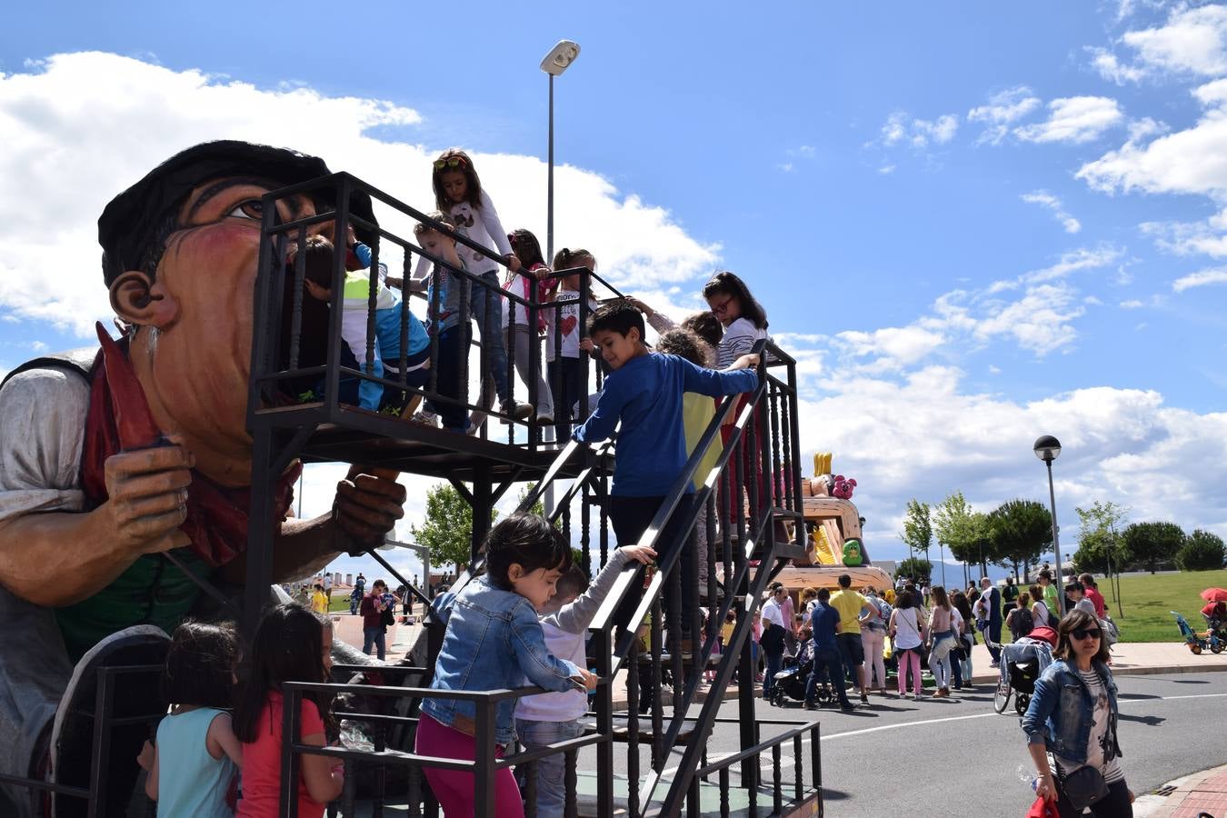 El barrio logroñés de Valdegastea está de fiesta