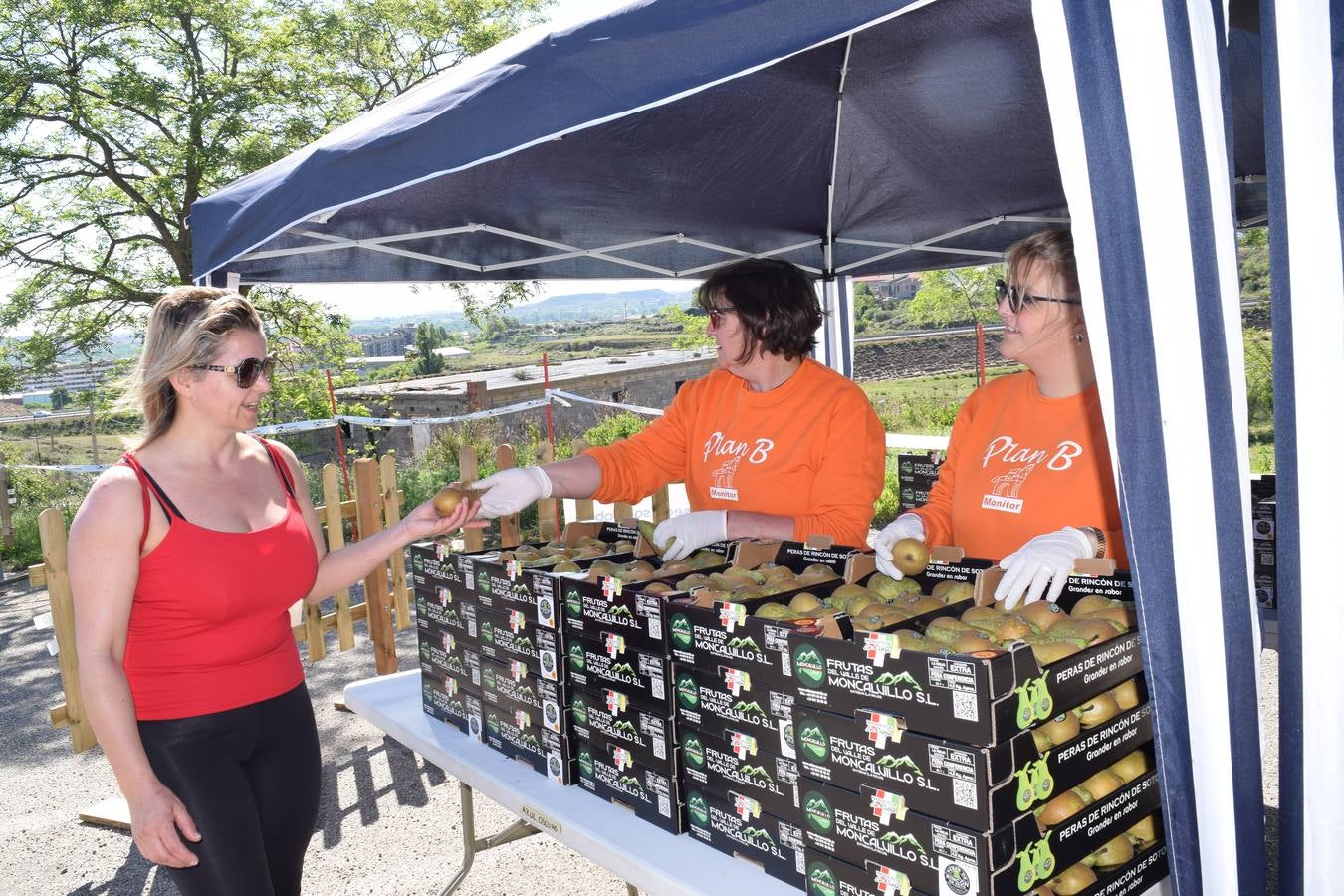 Más de mil personas en el tercer paseo saludable