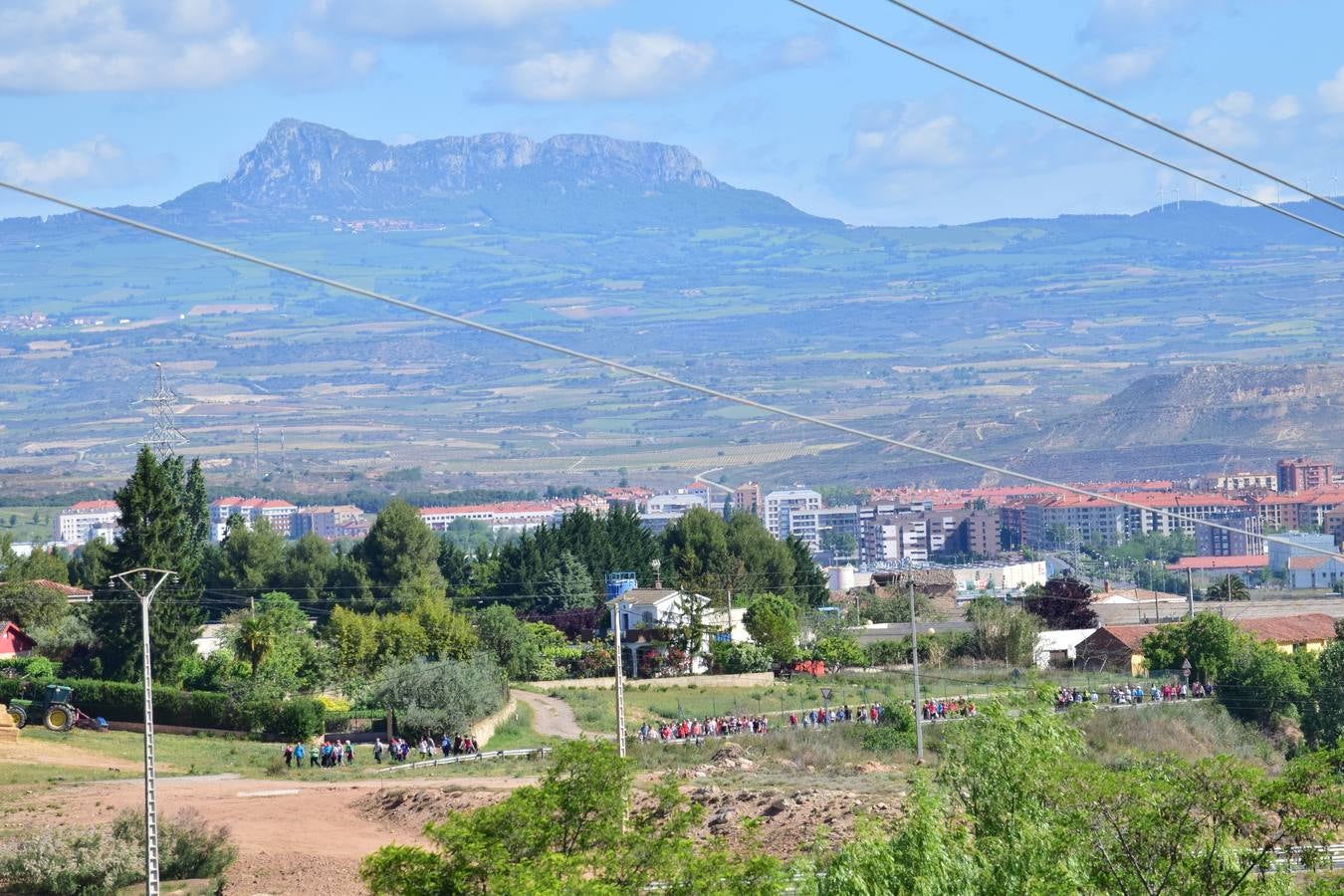 Más de mil personas en el tercer paseo saludable