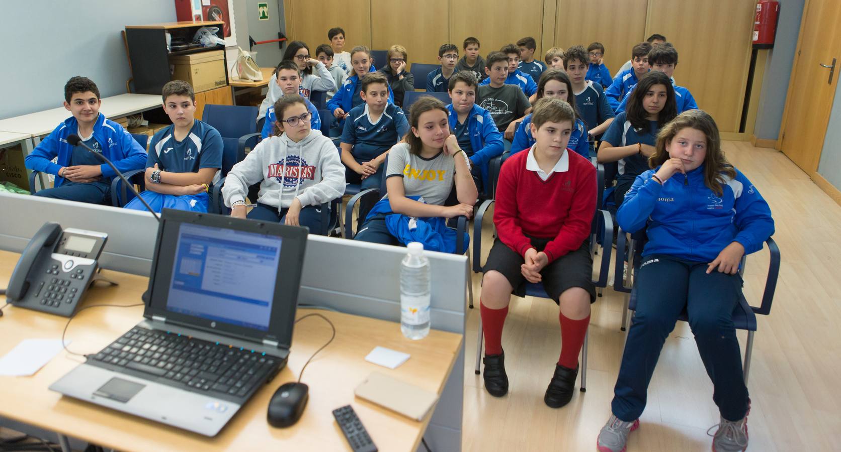 1º D de la ESO de Maristas visita la multimedia de Diario LA RIOJA