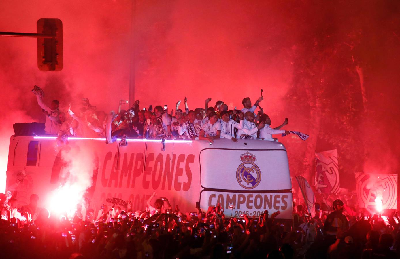 El Real Madrid celebra su 33ª Liga en Cibeles