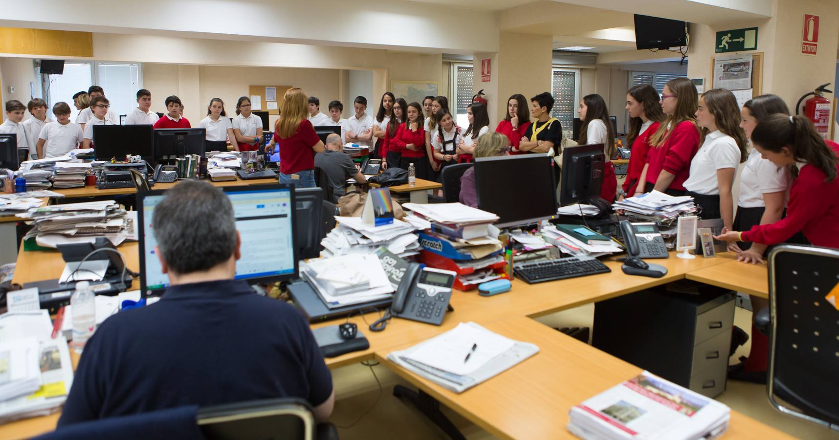 Los alumnos de 1º C de la ESO del colegio logroñés Maristas visitan la multimedia de Diario LA RIOJA