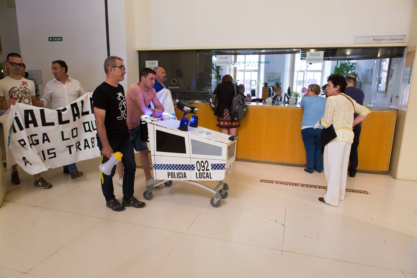 Protesta de los trabajadores del Ayuntamiento de Logroño