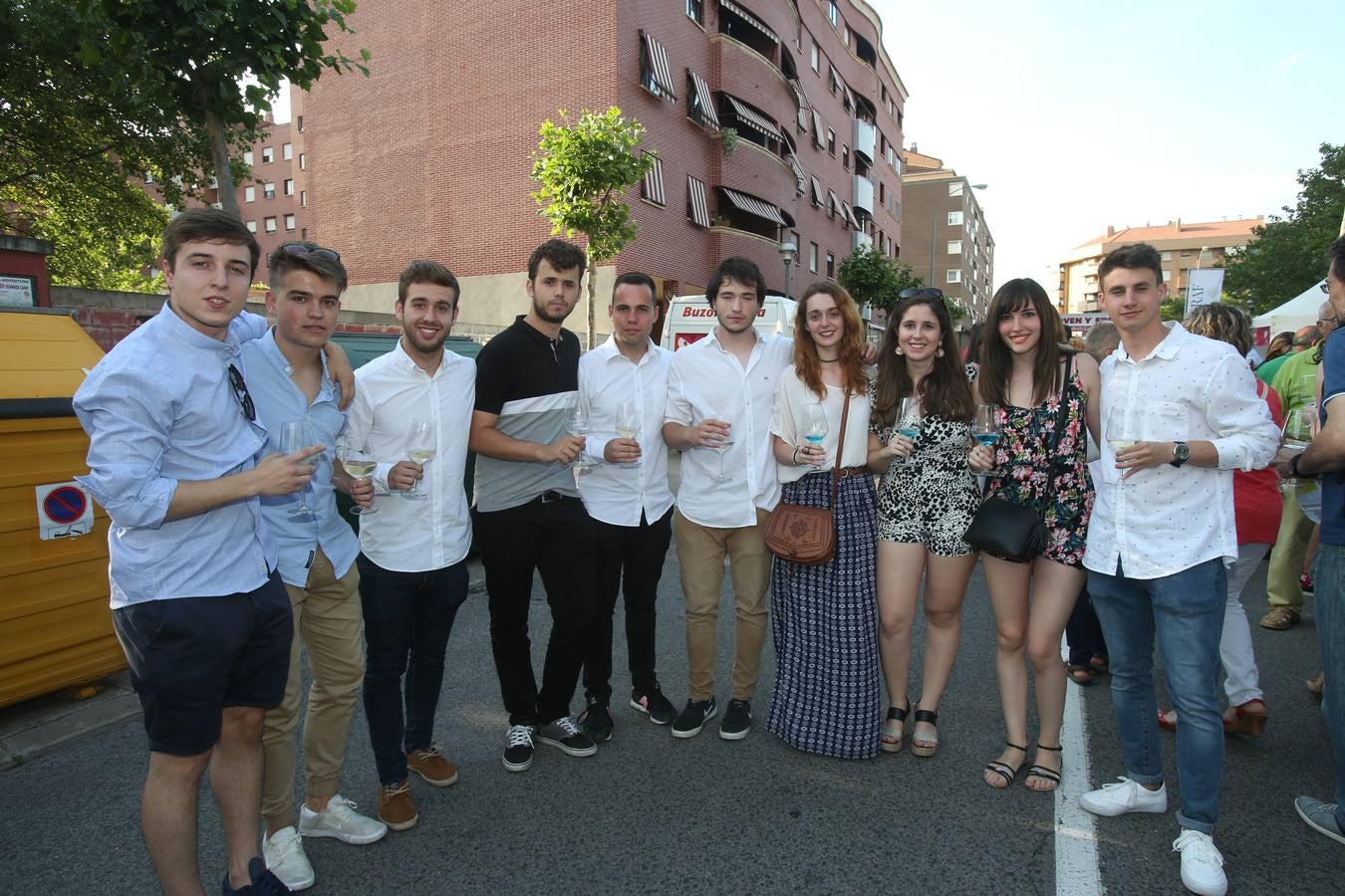 Logroño celebra la primera cita del Riojano Joven y Fresco del 2017