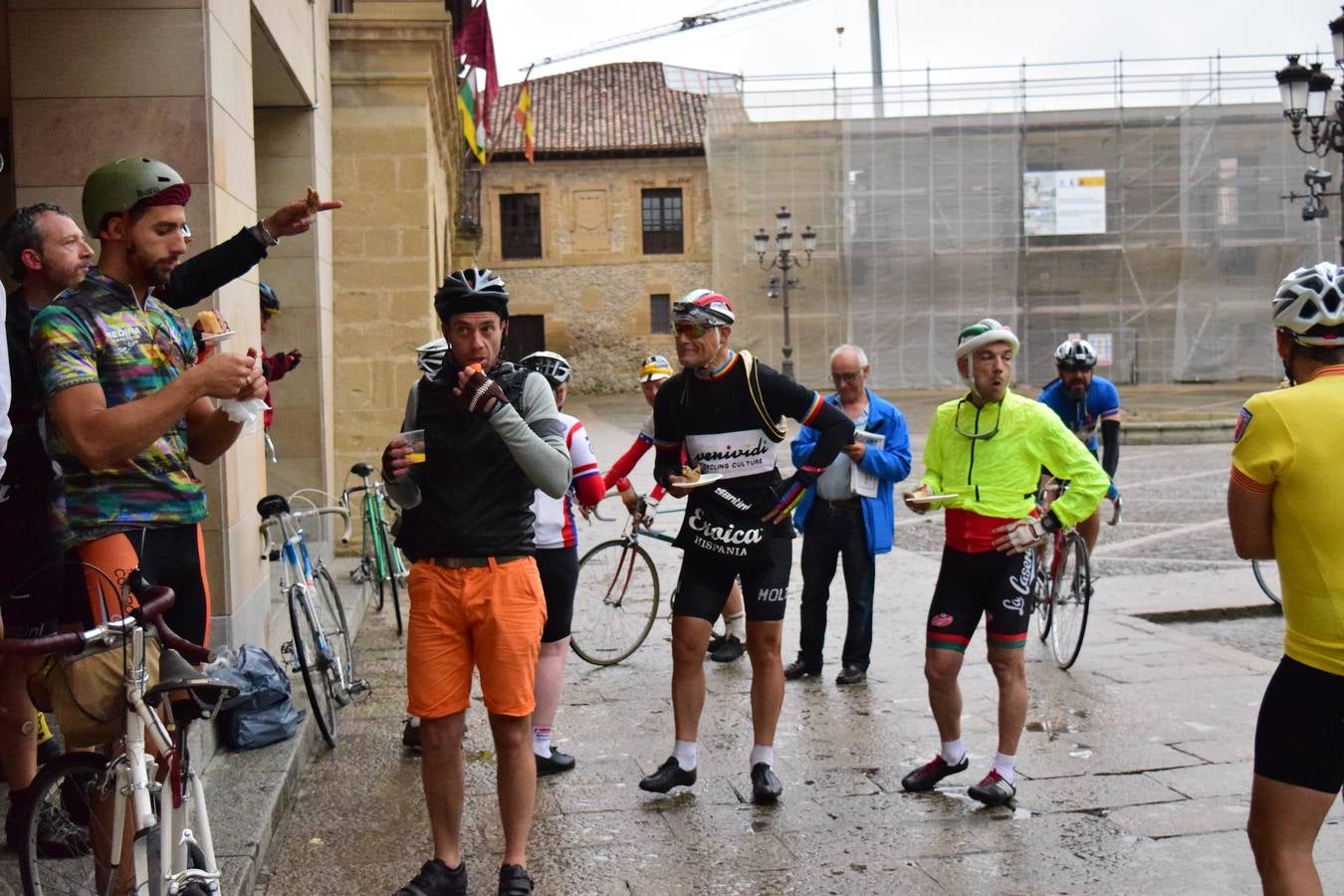 Jornada de ciclismo clásico en la Eroica Hispania (I)