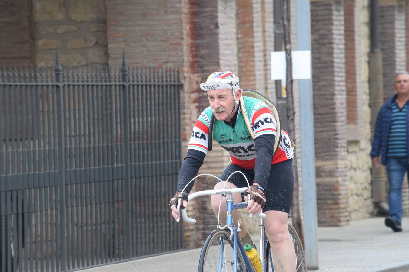 Jornada de ciclismo clásico en la Eroica Hispania (I)