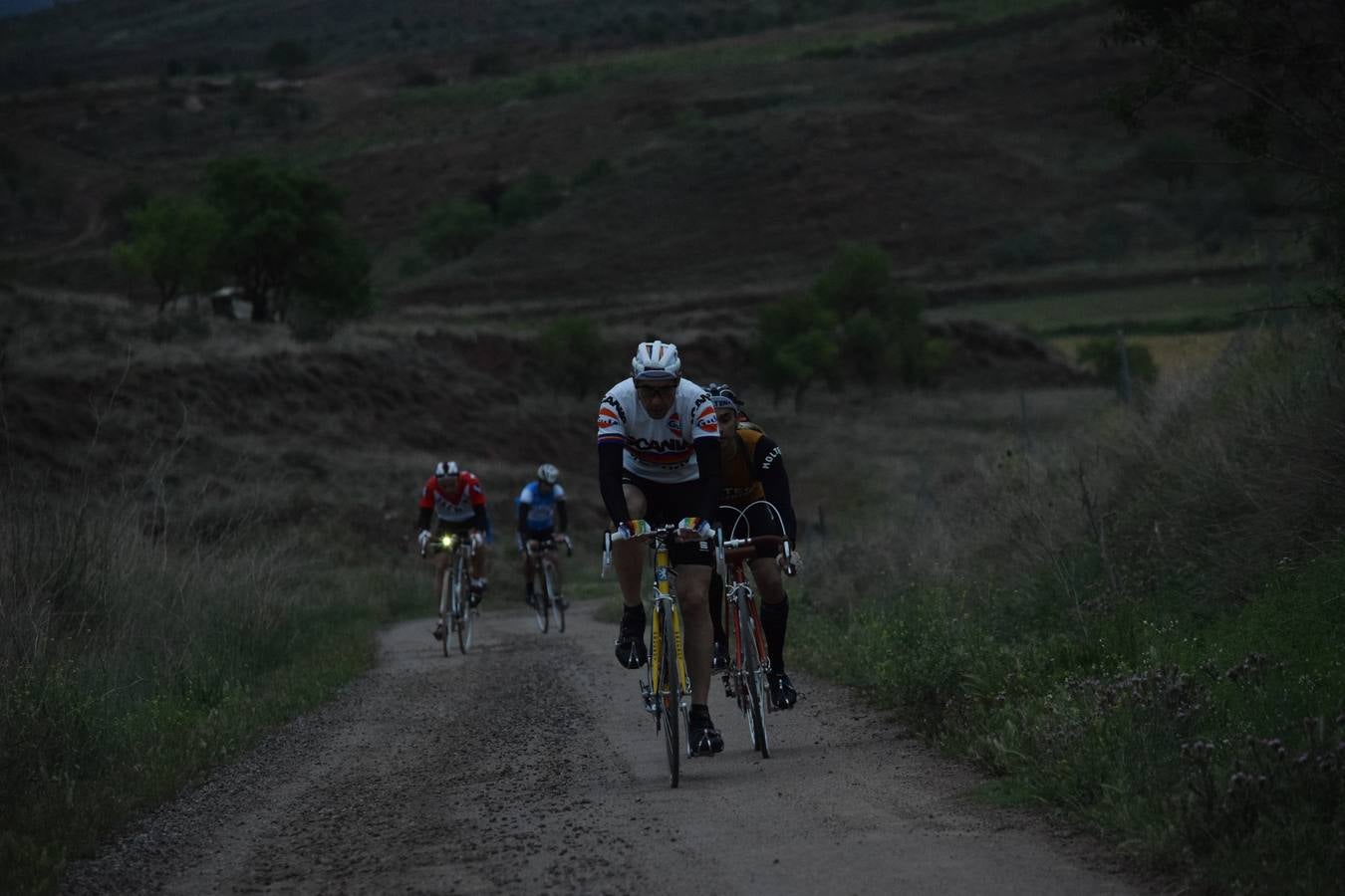 Jornada de ciclismo clásico en la Eroica Hispania (I)