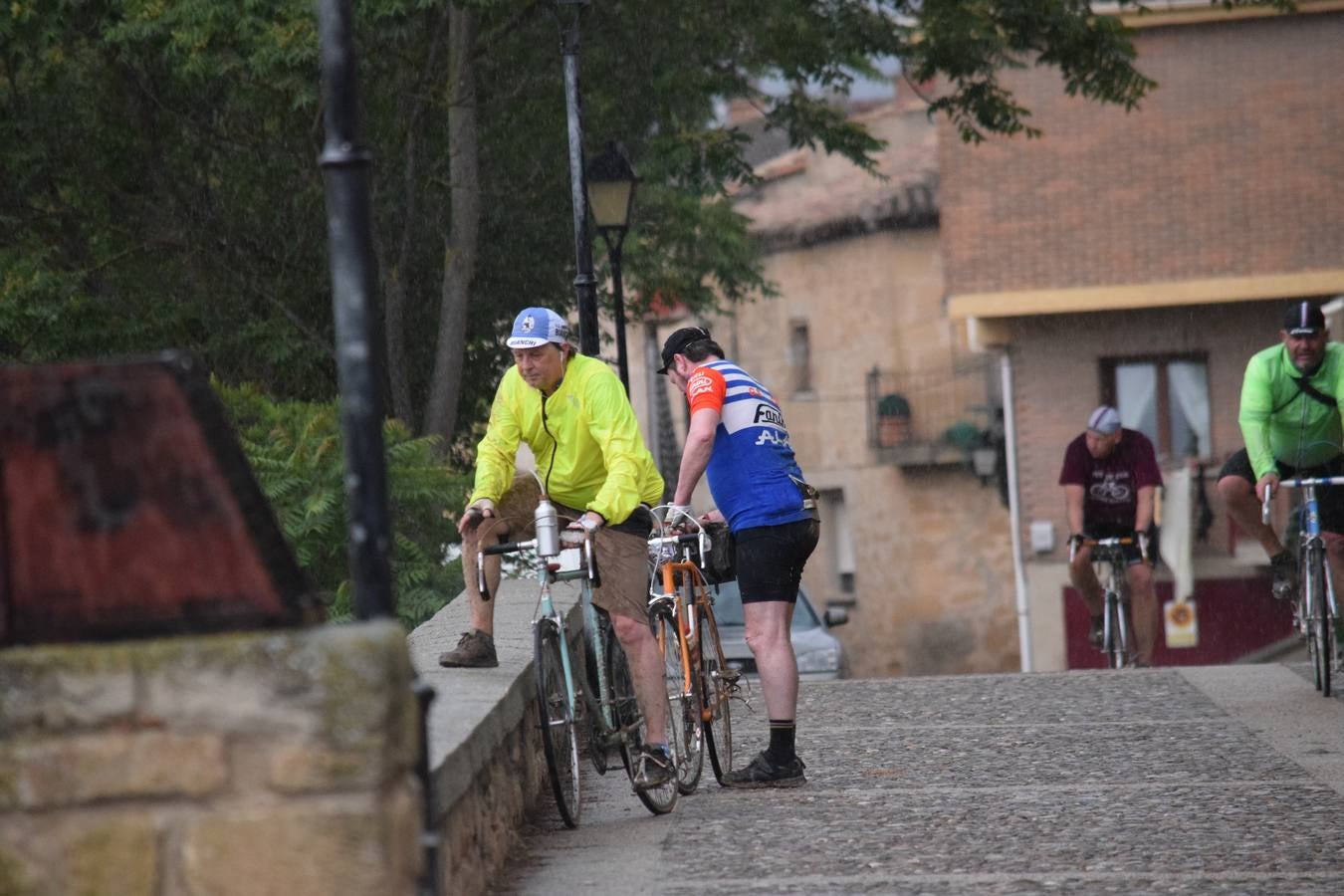 Jornada de ciclismo clásico en la Eroica Hispania (II)