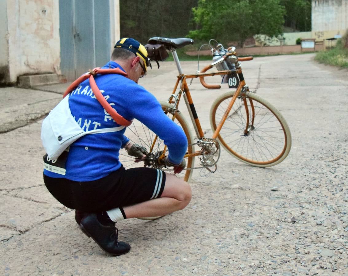 Jornada de ciclismo clásico en la Eroica Hispania (II)