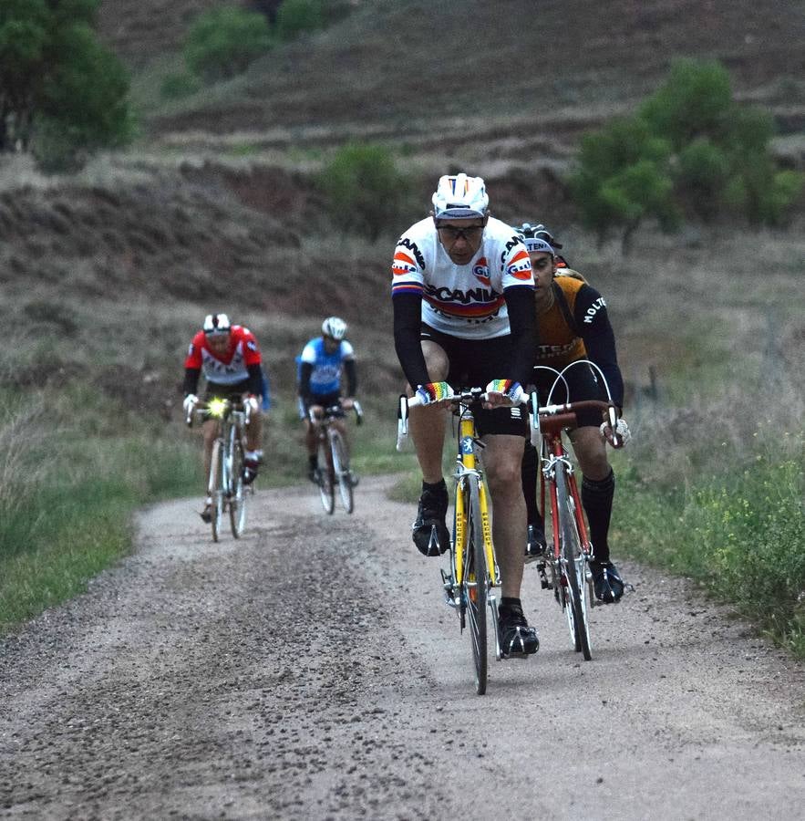 Jornada de ciclismo clásico en la Eroica Hispania (II)