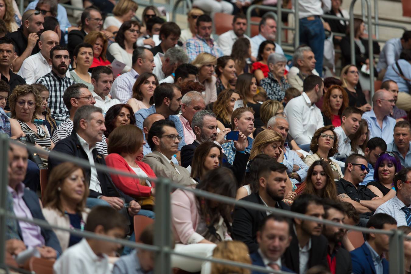 Multitudinaria fiesta de graduación de la UNIR (II)