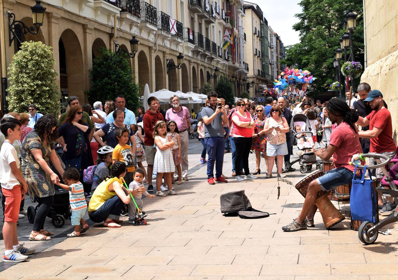 San Bernabé se vive en las calles