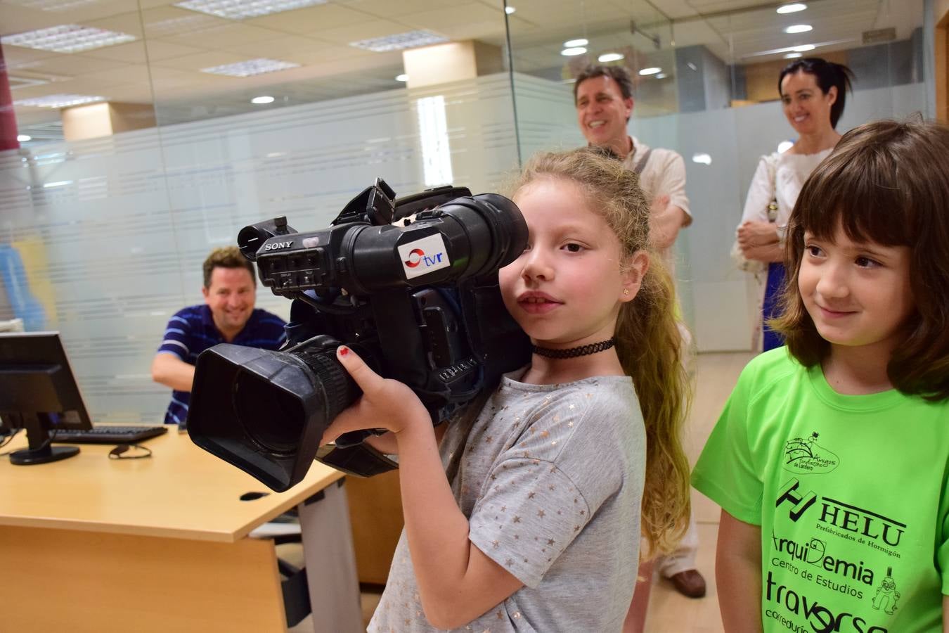 Alumnos del Colegio Siete Infantes de Lara visitan la multimedia de Diario LA RIOJA