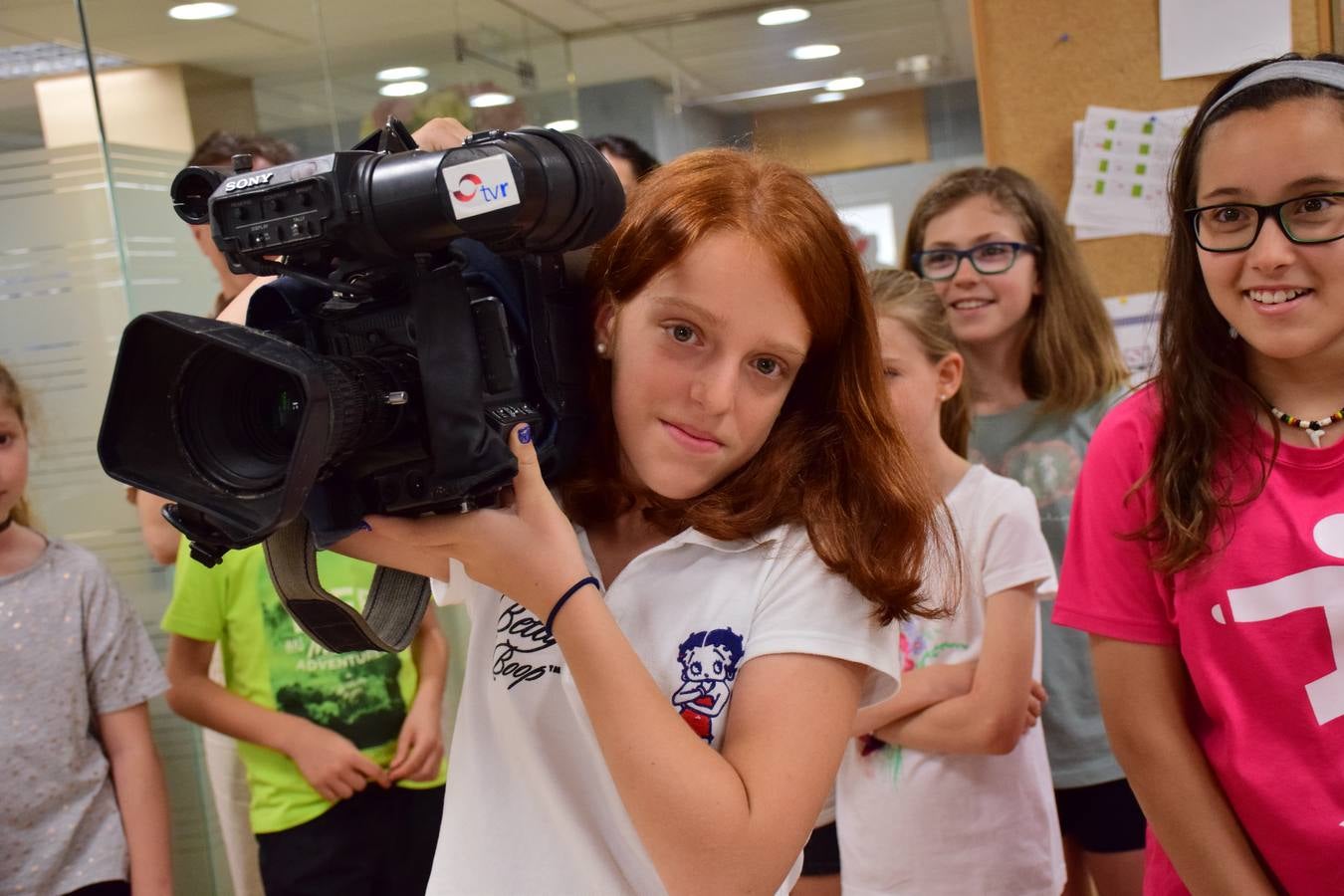 Alumnos del Colegio Siete Infantes de Lara visitan la multimedia de Diario LA RIOJA