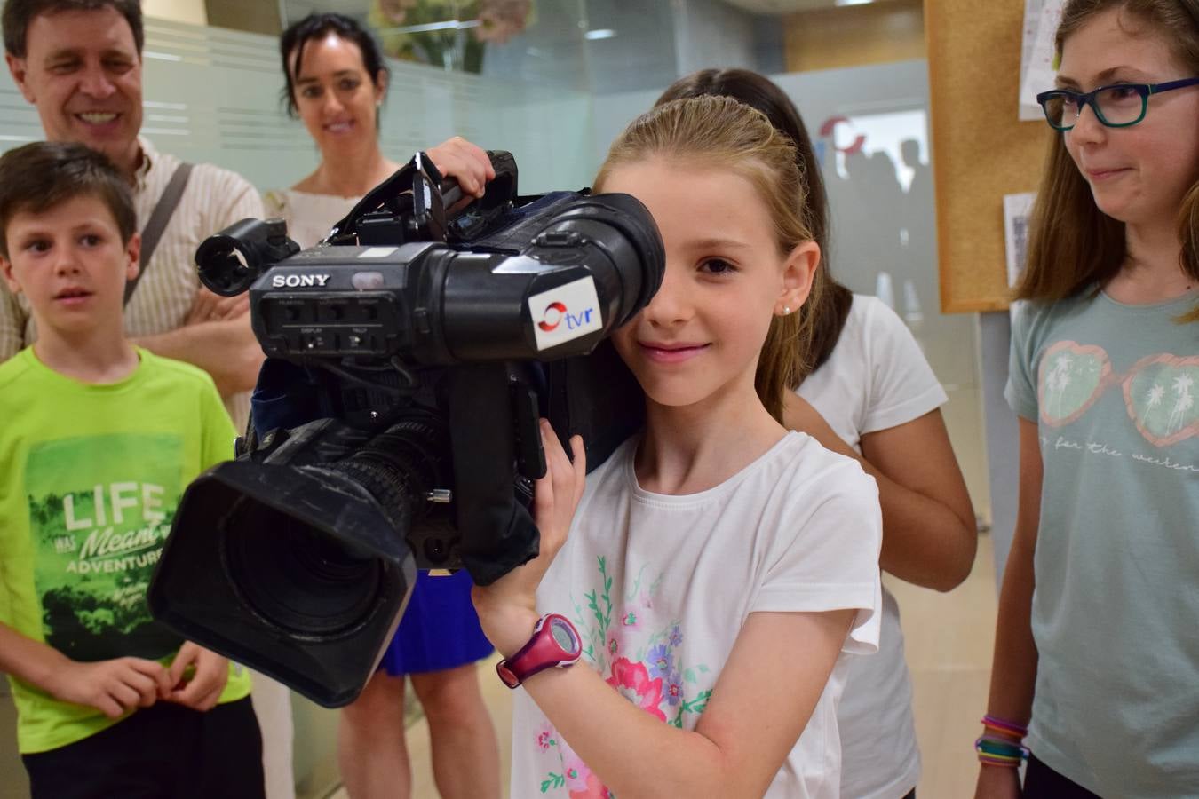 Alumnos del Colegio Siete Infantes de Lara visitan la multimedia de Diario LA RIOJA