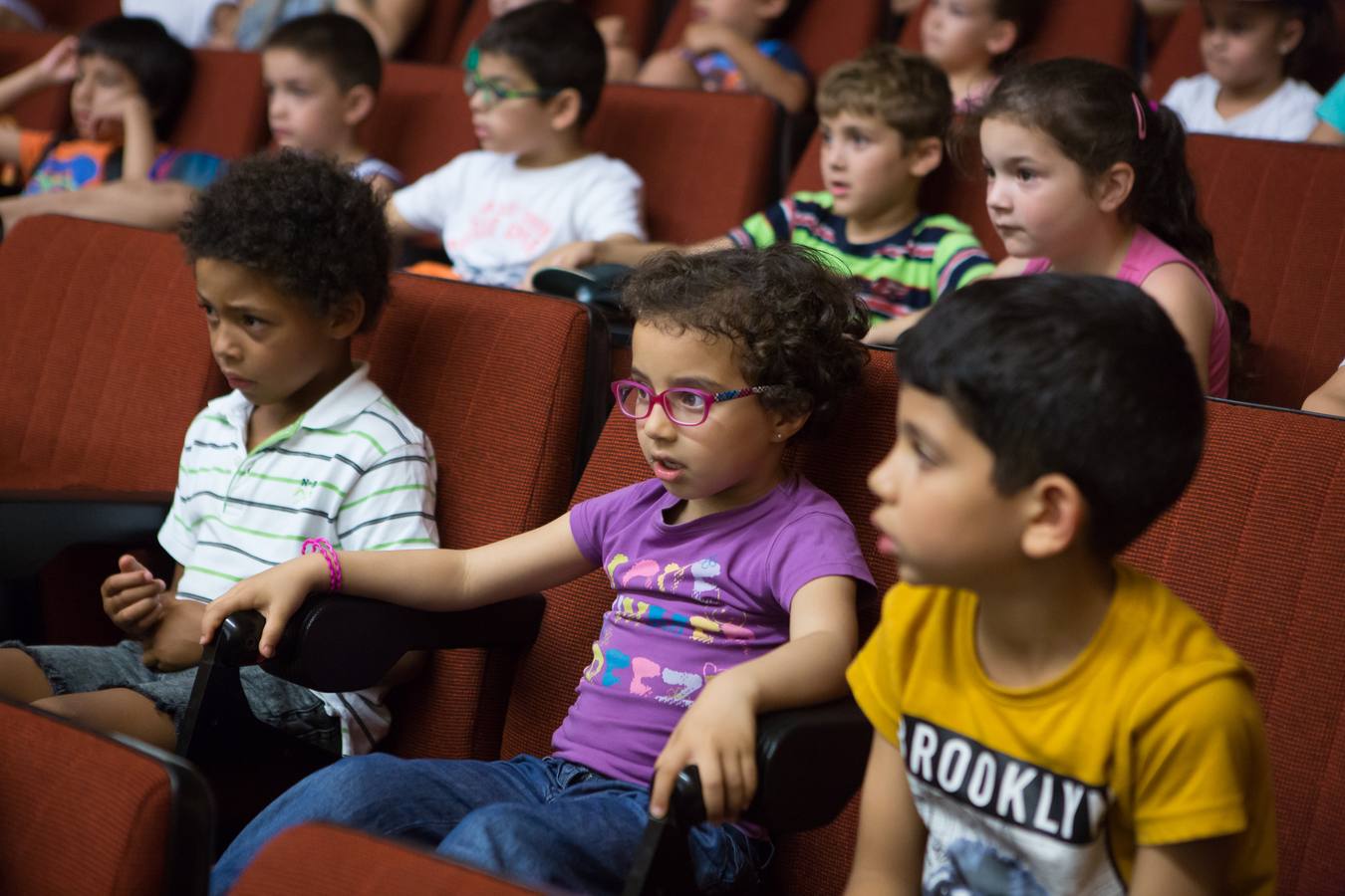 Doscientos alumnos de Infantil disfrutan en la Universidad de La Rioja de la actividad conmemorativa del centenario de Gloria Fuertes