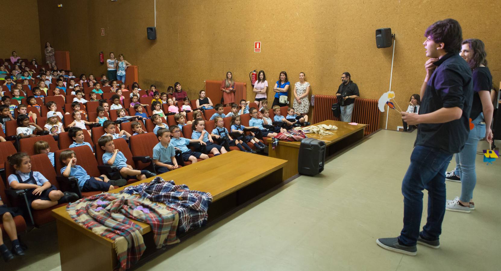 Doscientos alumnos de Infantil disfrutan en la Universidad de La Rioja de la actividad conmemorativa del centenario de Gloria Fuertes