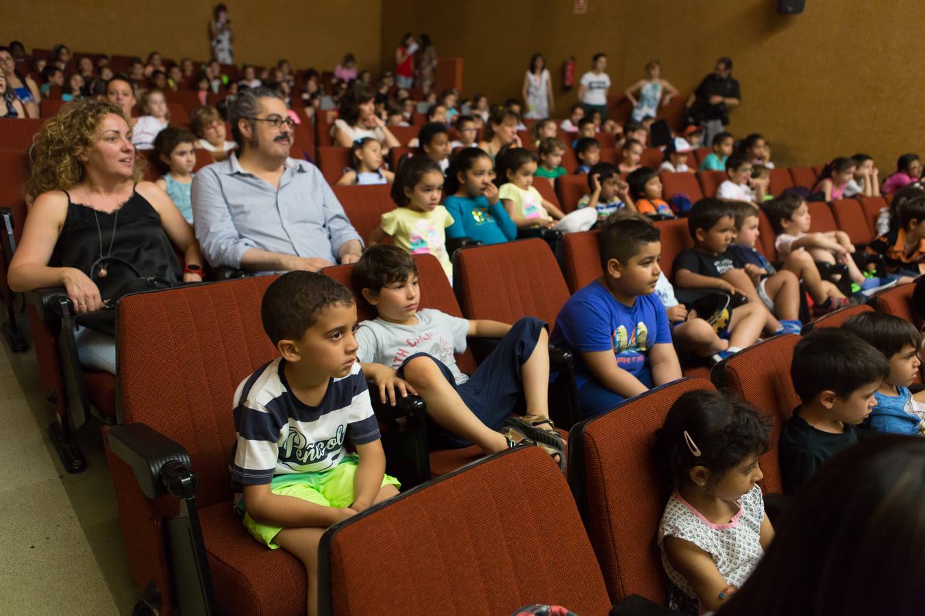 Doscientos alumnos de Infantil disfrutan en la Universidad de La Rioja de la actividad conmemorativa del centenario de Gloria Fuertes