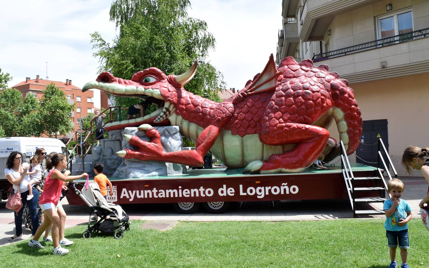 Fiesta en el parque de los Enamorados