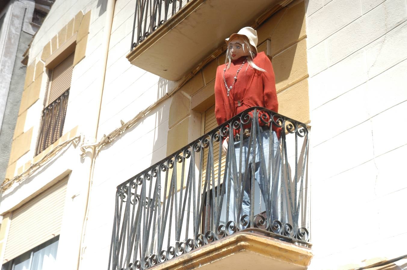 Teatro y música llenan las calles de Enciso