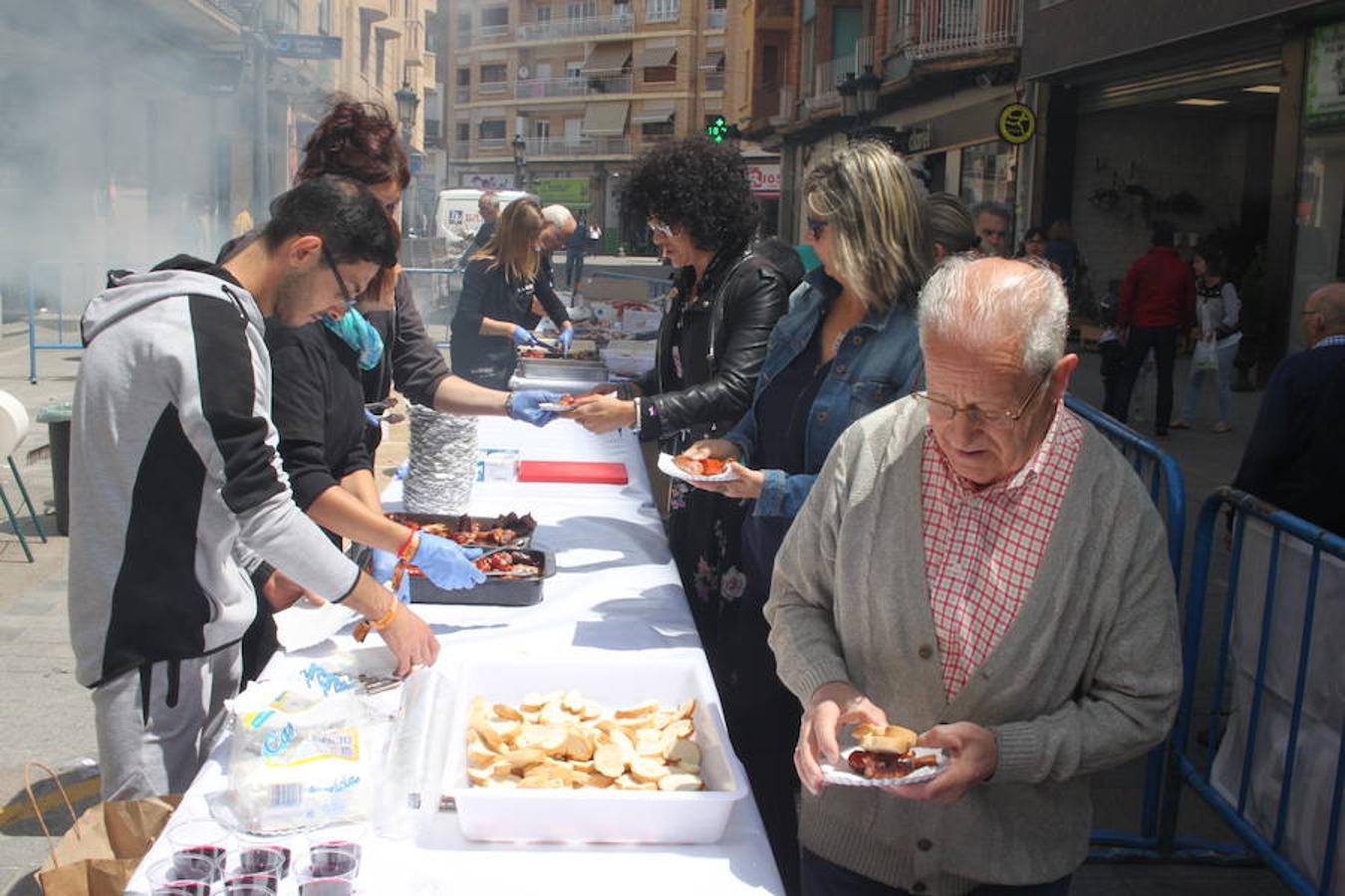 El Fárdelej anima el ambiente