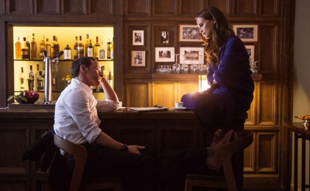 James McAvoy y Alicia Vikander, en 'Submergence'.