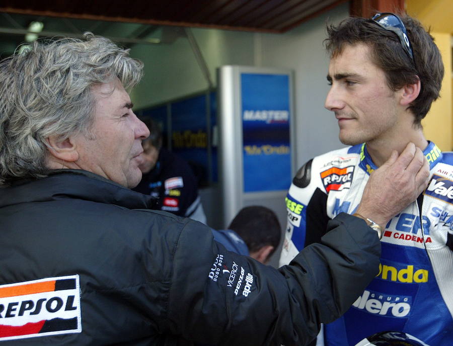 Ángel Nieto, en el paddock. 