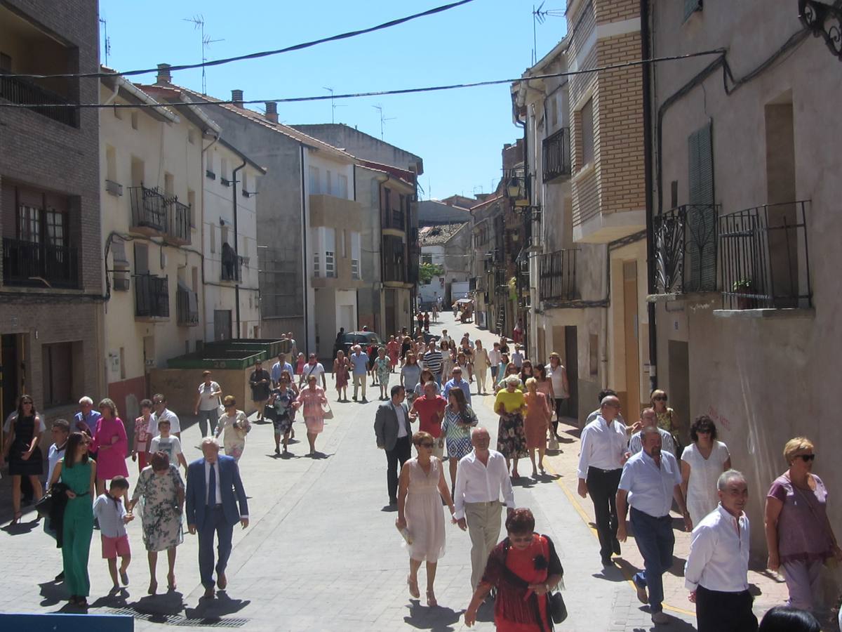 El municipio ha celebrado una misa y ha salido en procesión