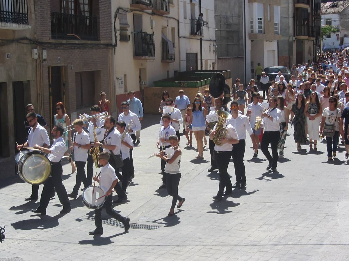 El municipio ha celebrado una misa y ha salido en procesión
