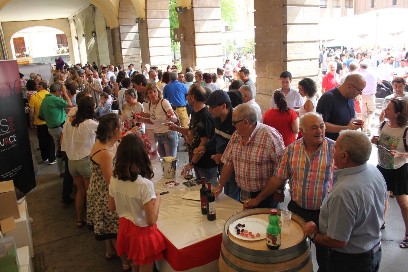 Alfaro saca sus bodegas a la calle