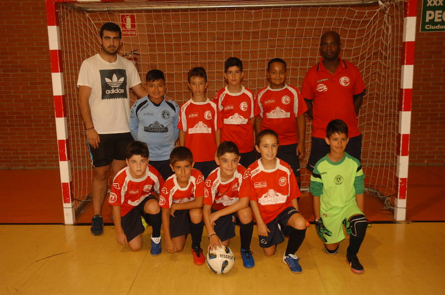 Este fin de semana se ha disputado en el pabellón del colegio Quintiliano los treinta años del torneo de fútbol sala Pequeñín Ciudad de Calahorra.