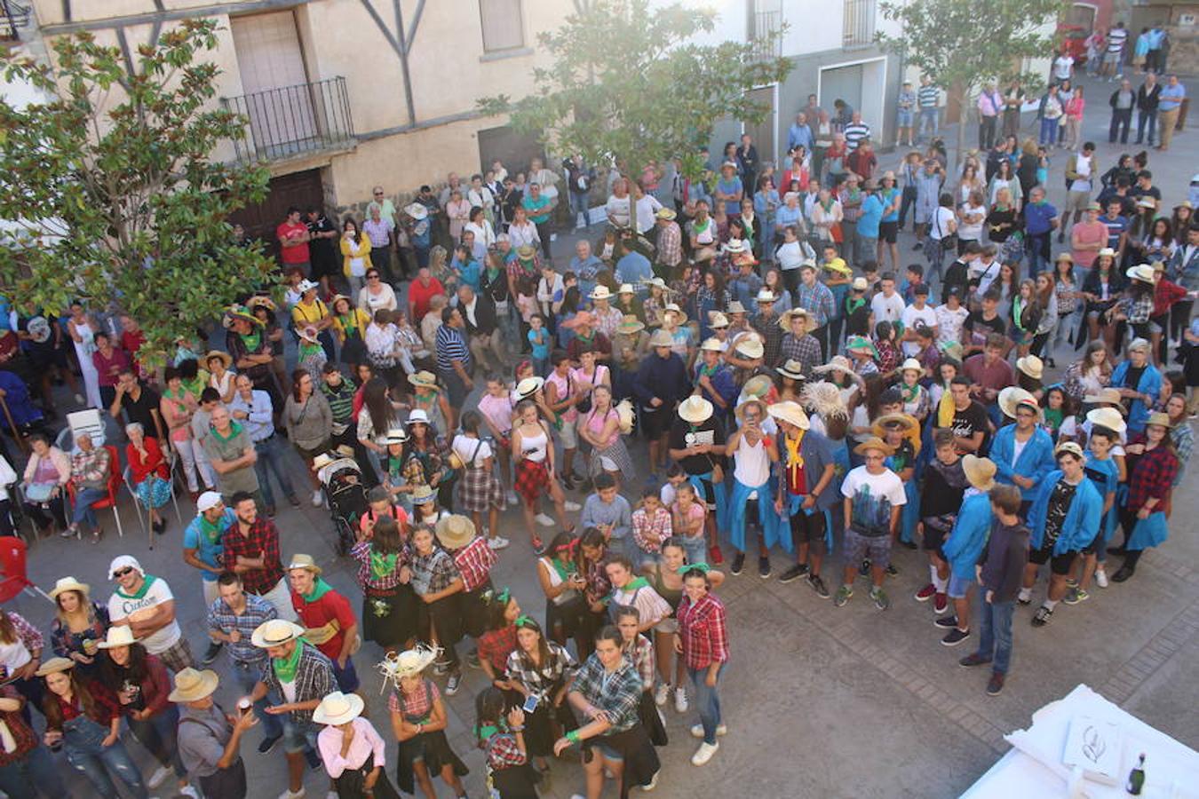 Galilea celebra las fiestas de San Roque y tras el chupinazo y el trago de zurracapote inician unas celebraciones muy participativas que se van a dilatar hasta el miércoles